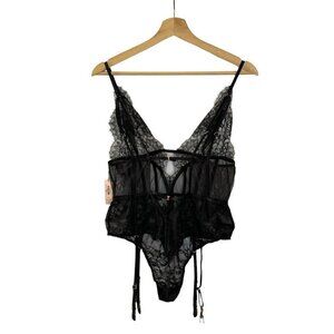 Victoria's Secret Black Stretch Lace Lingerie Thong Garter Teddy Size L NWT